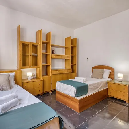 Comfortable 3br With Balcony, Ac & Wifi By 360 Estates דירה *