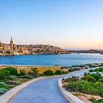 Daire Comfortable 3br With Balcony, Ac & Wifi By 360 Estates Sliema