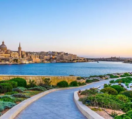 Apartman Comfortable 3br With Balcony, Ac & Wifi By 360 Estates Sliema