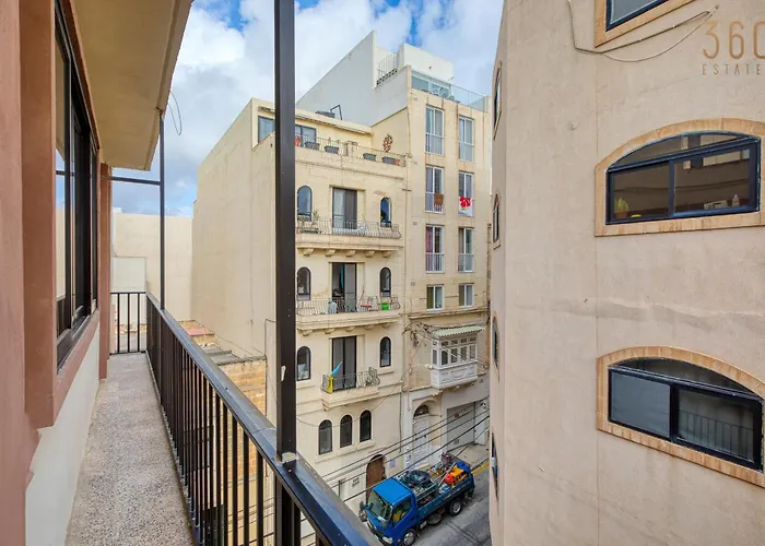 Comfortable 3br With Balcony, Ac & Wifi By 360 Estates